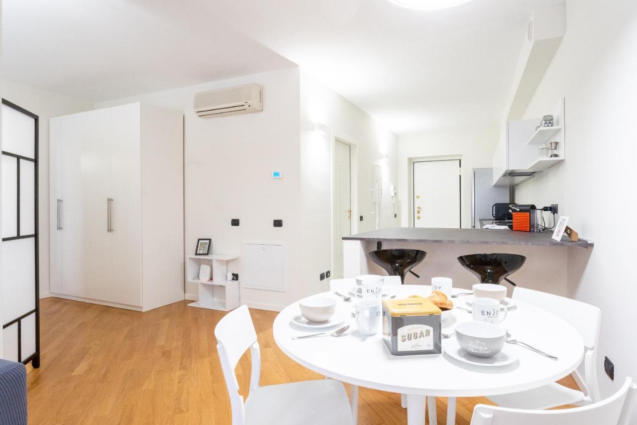 White Flat In Como City Center By Rent All קומו מראה חיצוני תמונה
