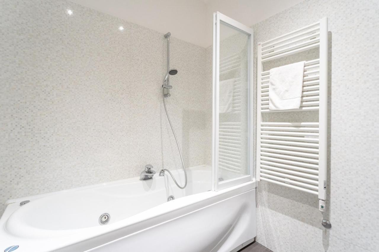 White Flat In Como City Center By Rent All קומו מראה חיצוני תמונה